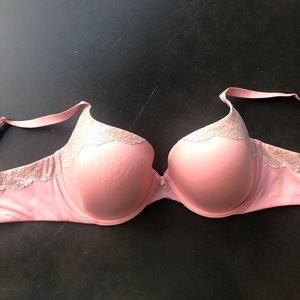 Victoria secret Bra, with wire and lace details